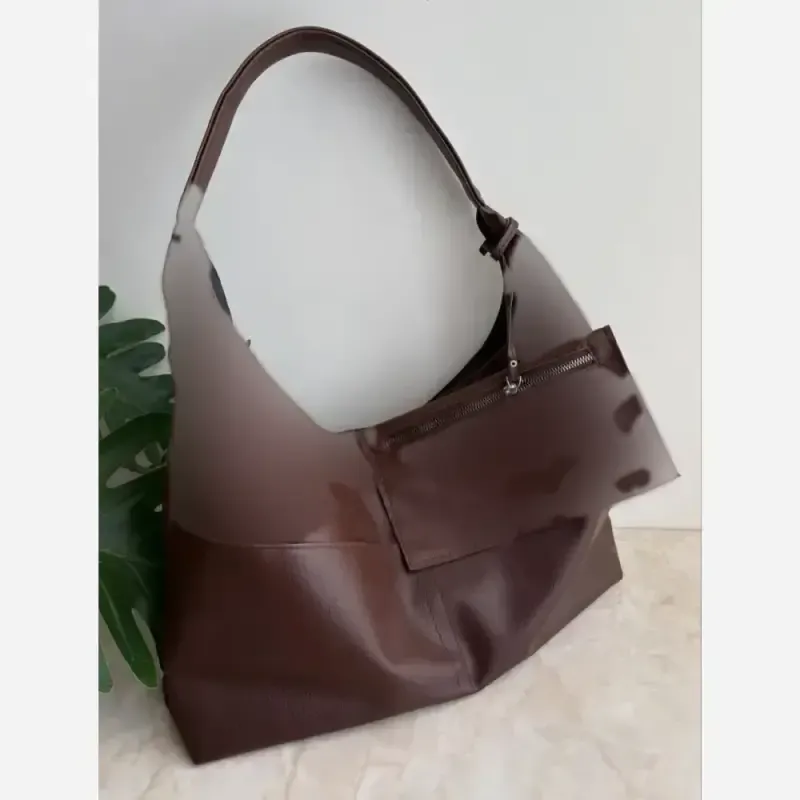 کیف زنانه دو جیب جلو شرانگ وارداتی رنگ مشکی و شکلاتی